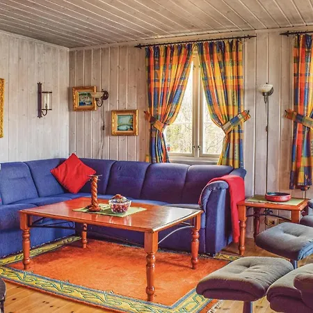 Beautiful Home In Risor With Sauna Prázdninový dům