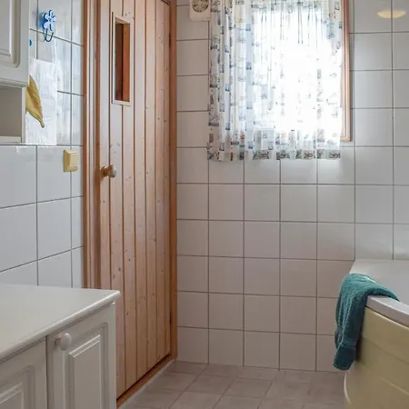 Beautiful Home In Risor With Kitchen *