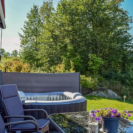 Beautiful In Risor With Kitchen Risør