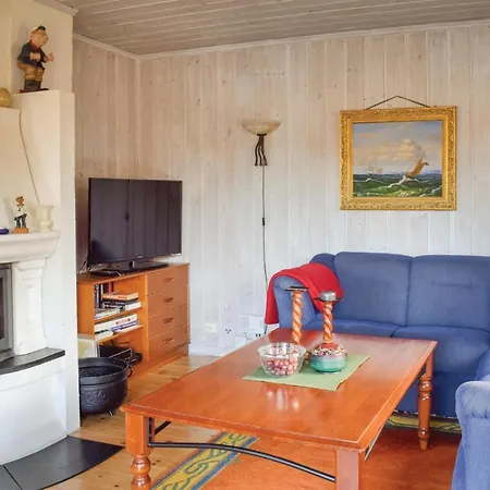 Beautiful Home In Risor With Sauna Holiday home *